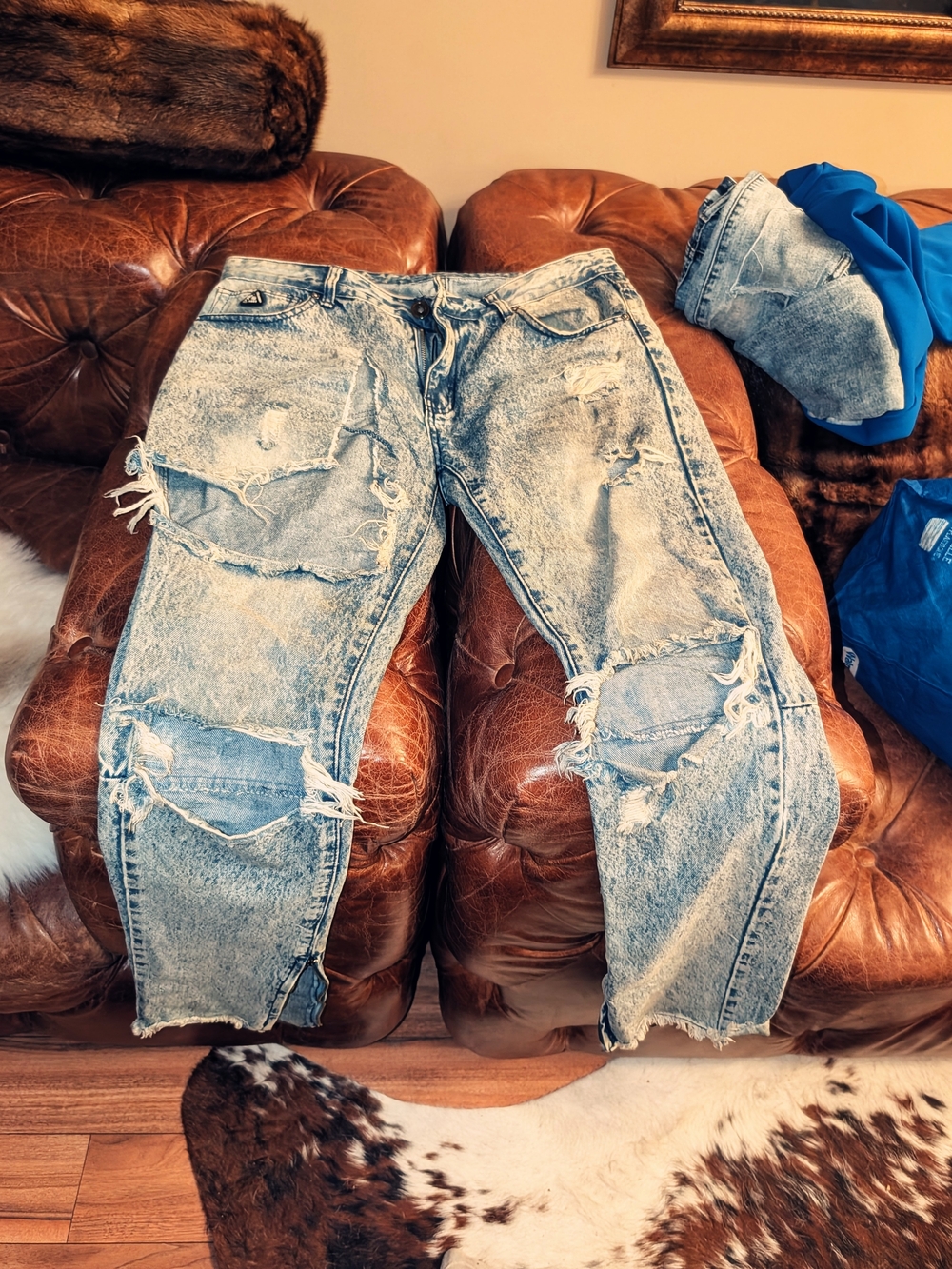 Distressed Light Wash Men’s Jeans - Casual Ripped Denim